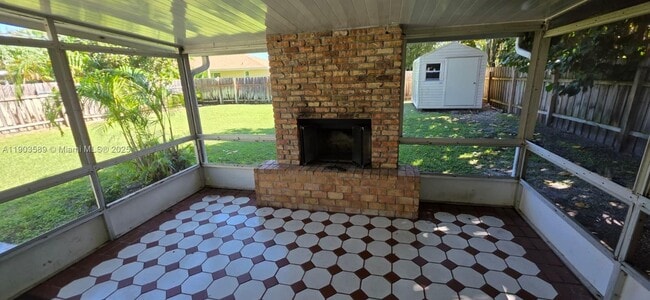 Foto del edificio - 321 6th St