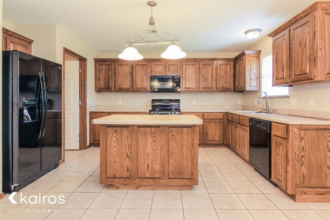 Foto del edificio - 521 SW 163rd Street