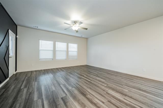 Building Photo - 5275 Amistad Dr