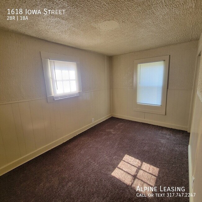 Foto del edificio - 1618 Iowa St