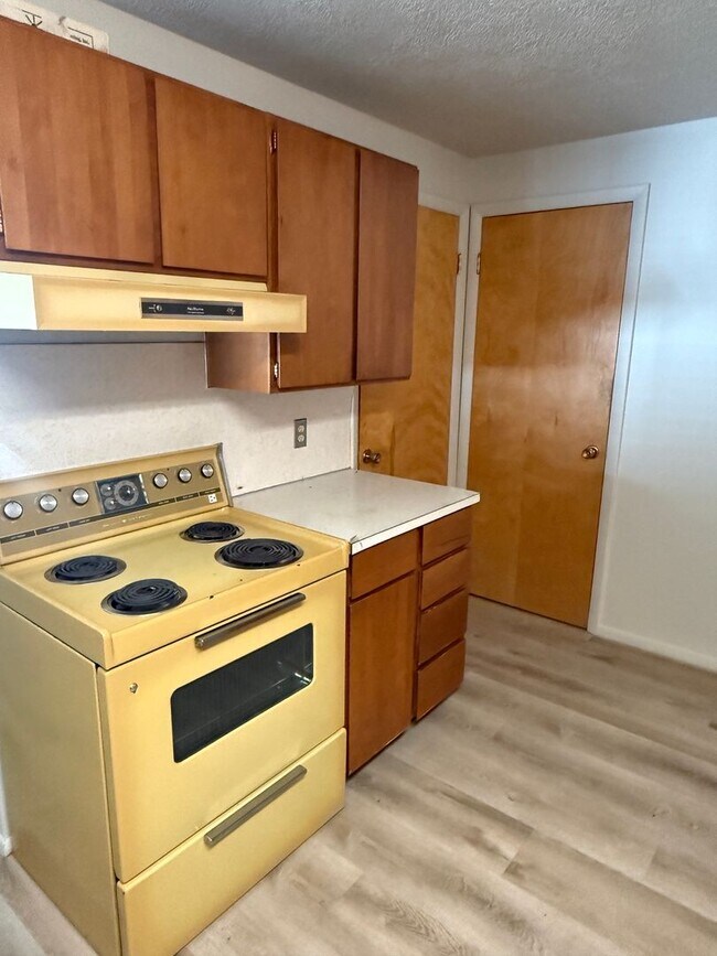 Foto del edificio - 2583 N 550 E