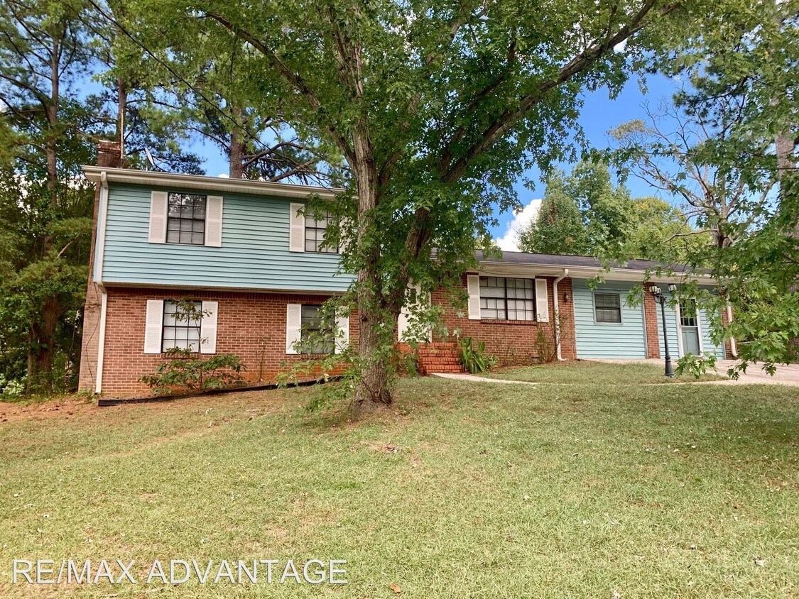 Foto principal - 4 br, 3 bath House - 7030 Silver Maple Dr.
