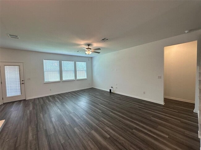 Building Photo - 112 Diorite Dr