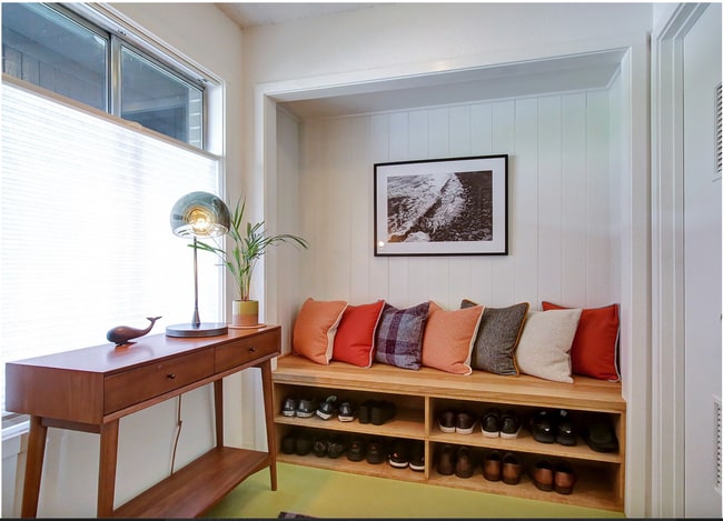 Owner's furnishings - 6921 NE 15th Ave