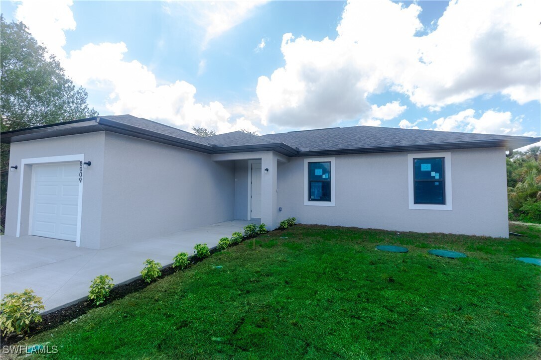 Primary Photo - 8009 Cod Ct