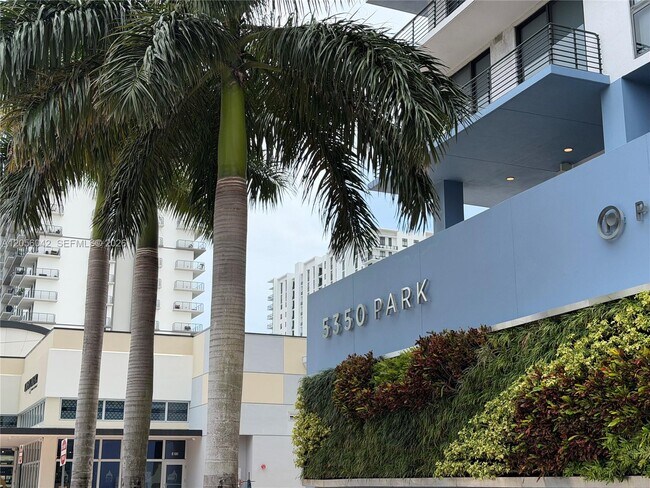 Foto del edificio - 5350 NW 84th Ave