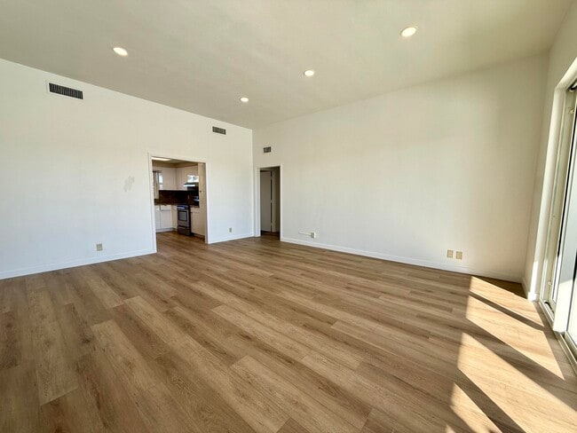 Foto del edificio - 1165 E Atlantic Ave