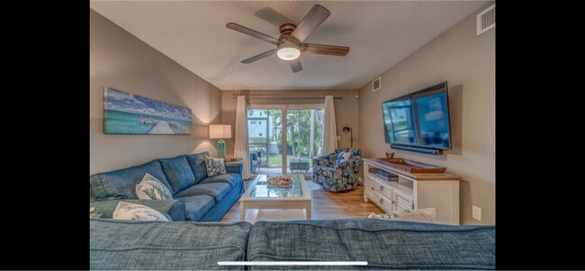 Building Photo - 4307 Gulf Dr