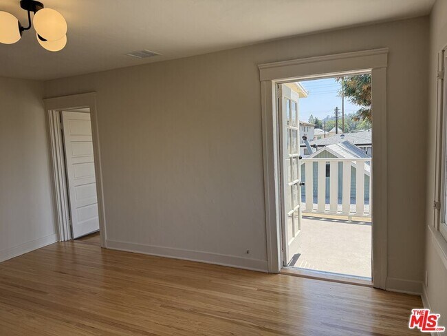Building Photo - 130 S Ave 63
