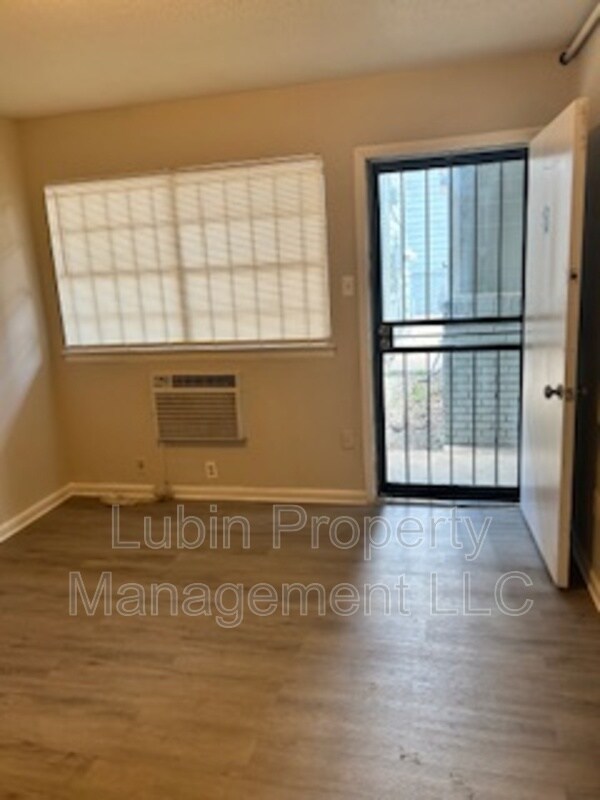 Foto del edificio - 1435 Court Ave