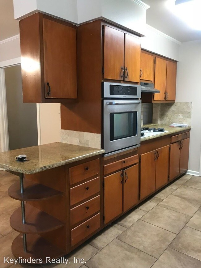 Foto del edificio - 4 br, 2 bath House - 724 Woodhaven St.