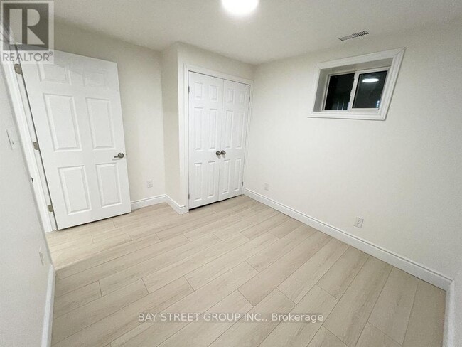 Building Photo - 11 McGregor Rd