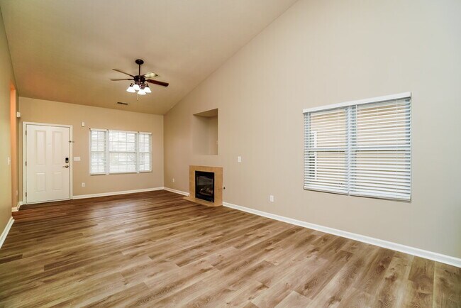 Foto del edificio - 6105 Bristol Ridge Dr