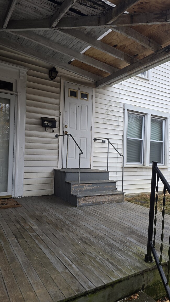 Building Photo - 102 S Frederick St