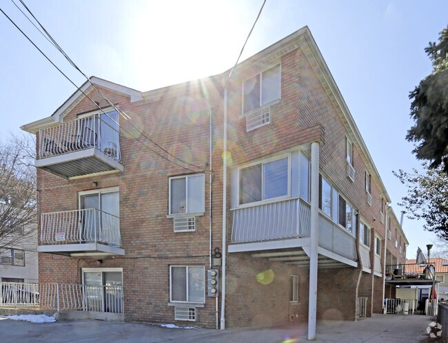 Foto del edificio - 15-02-15-16 124th St