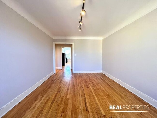 Foto del edificio - 0 bedroom in CHICAGO IL 60647
