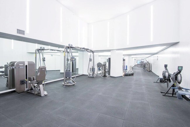 Foto del edificio - 625-626 W 57th St
