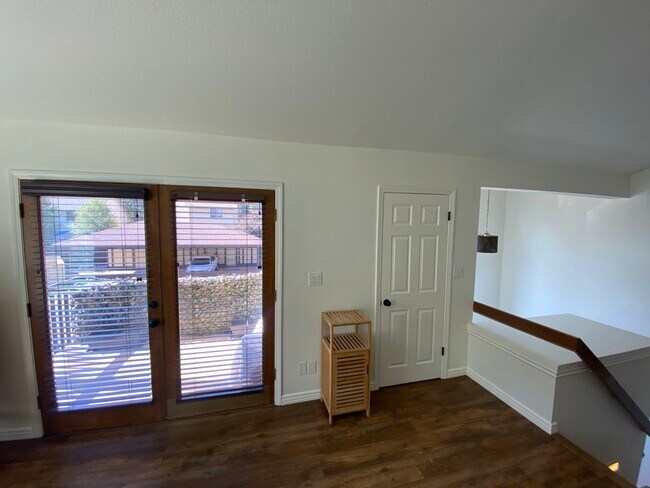 Building Photo - 4045 Lake Mary Rd