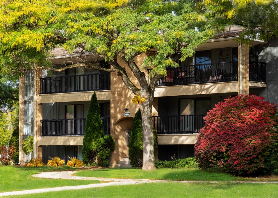 Harbour Club Apartments Belleville, MI