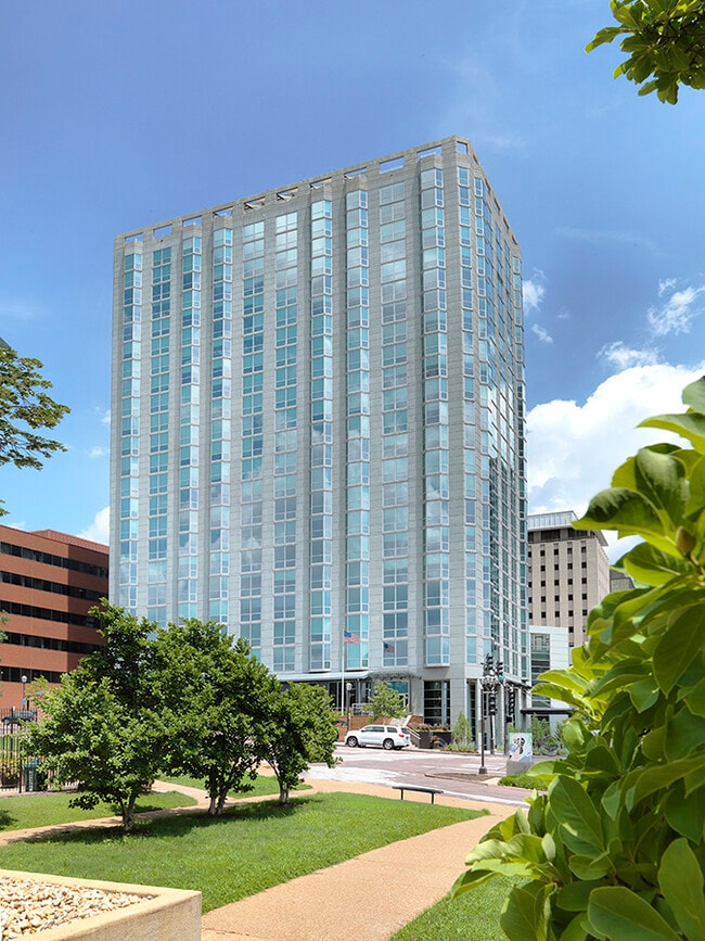 Building Photo - Clayton On The Park