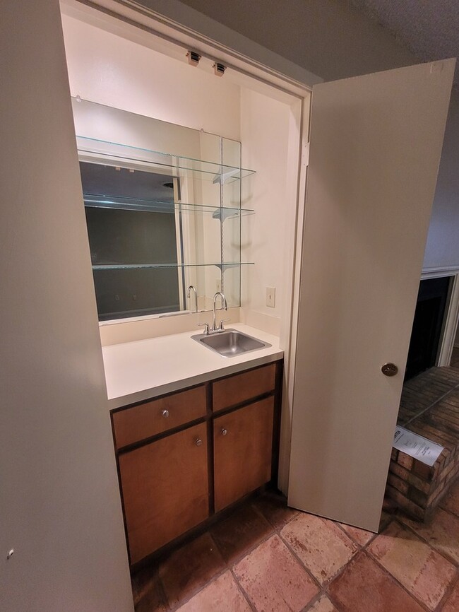 Foto del edificio - 2 bed 2 bath townhome with 1 car garage
