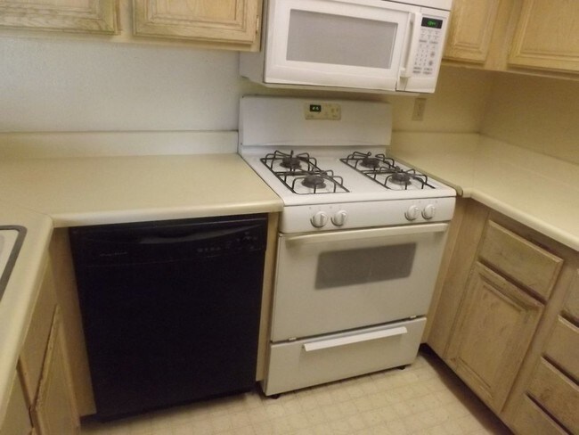Foto del edificio - 820 N Sloan Ln