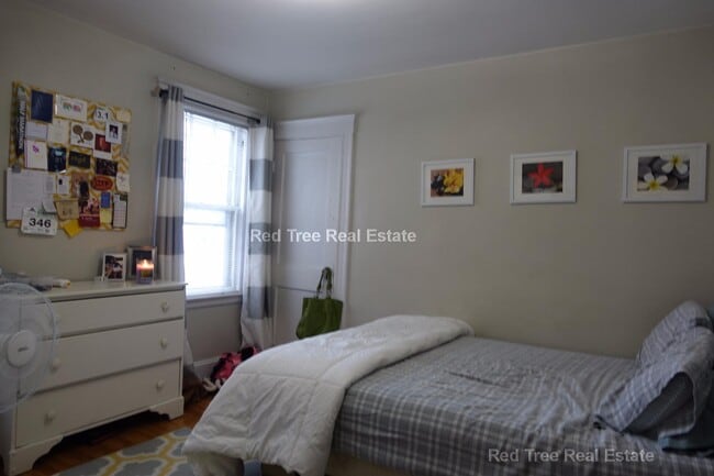 Foto del edificio - 50 Colborne Rd