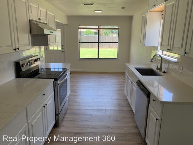 Building Photo - 3 br, 2 bath House - 2105 River Bend Rd