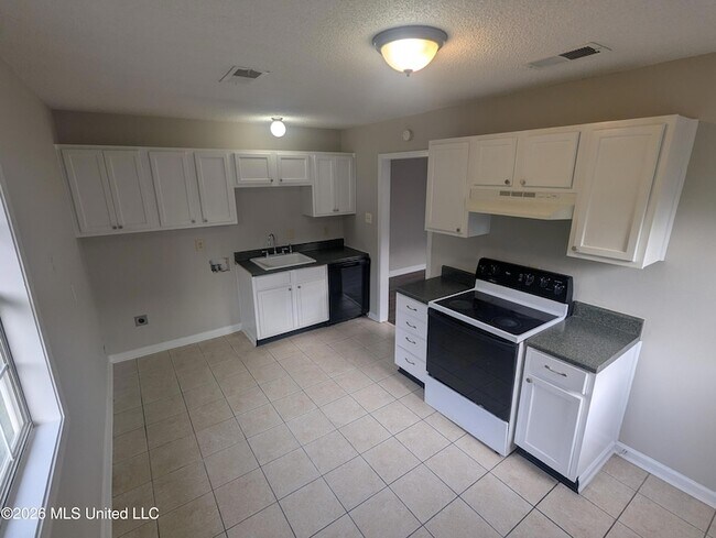 Foto del edificio - 1699 Whitehead Dr
