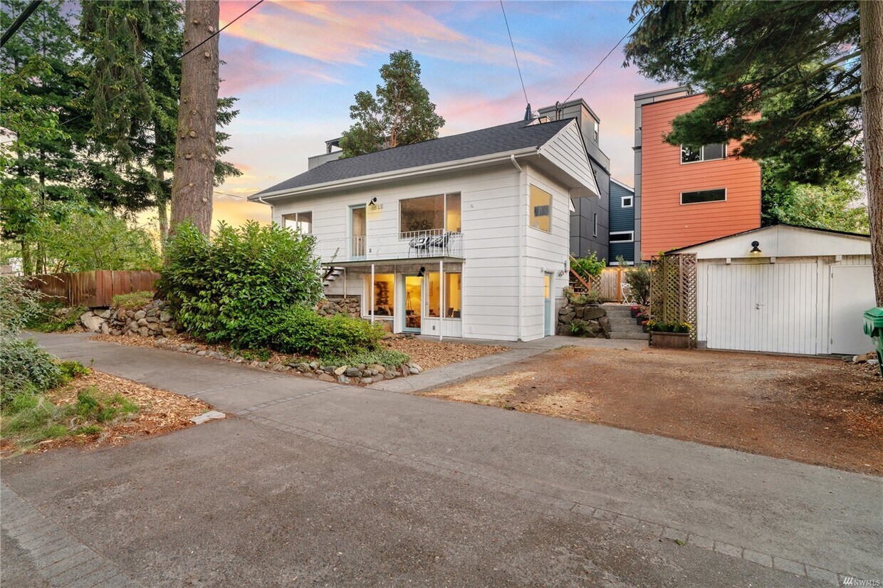 1511 N 100th St, Seattle, WA 98133 Townhome Rentals in Seattle WA