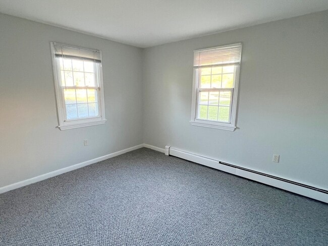 Building Photo - 180 Tyngsboro Rd