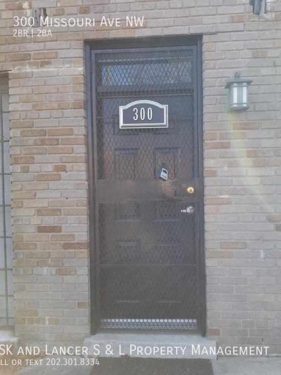 Foto del edificio - 300 Missouri Ave NW