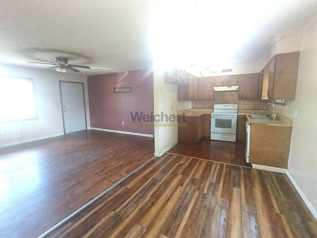 Building Photo - Cozy 3bed/1bath house with spacious yard