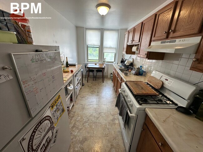 Building Photo - 20 Colborne Rd