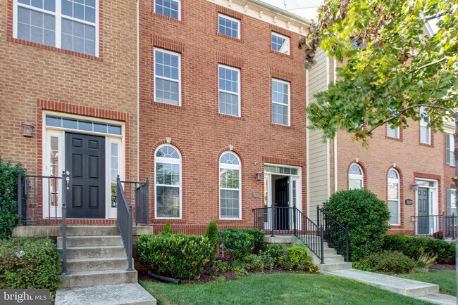 Foto del edificio - 7621 Elmcrest Rd