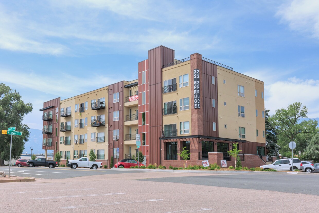 22 Spruce Apartments Colorado Springs, CO