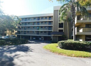 Building Photo - 1843 Golf View Dr