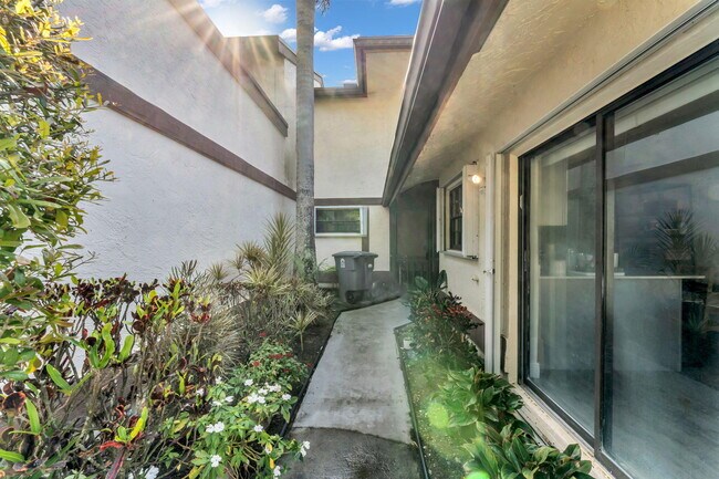 Foto del edificio - 20824 Boca Ridge Dr N