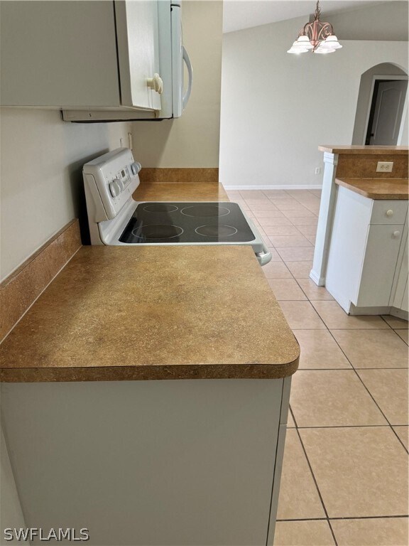 Foto del edificio - 1624 Kismet Pkwy E