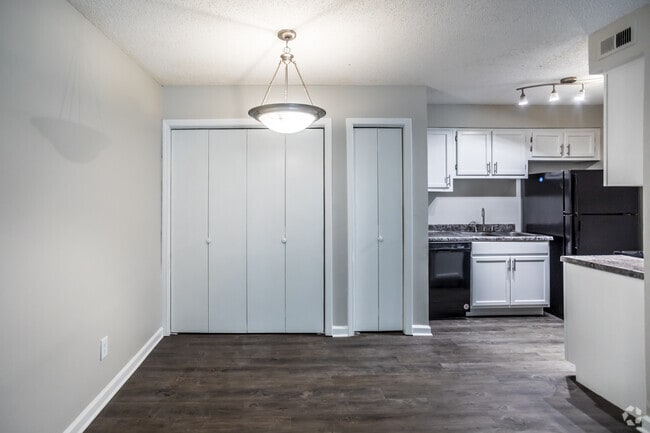 1 BR, 1 BA - 800SF - The Meadows Apartments