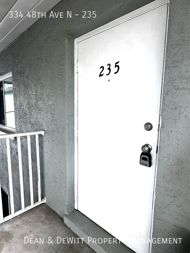 Foto del edificio - 334 48th Ave N