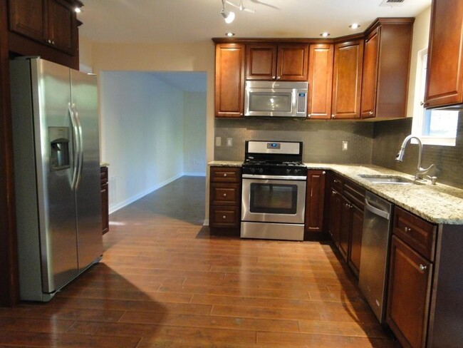 Building Photo - 4782 Shallow Ridge Rd NE