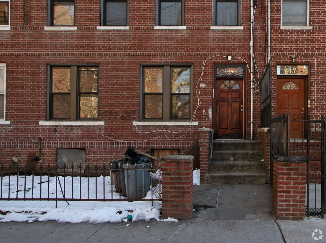 Building Photo - 615 Euclid Ave