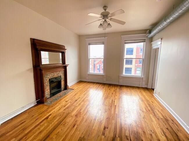 Foto del edificio - 1856 W Chicago Ave