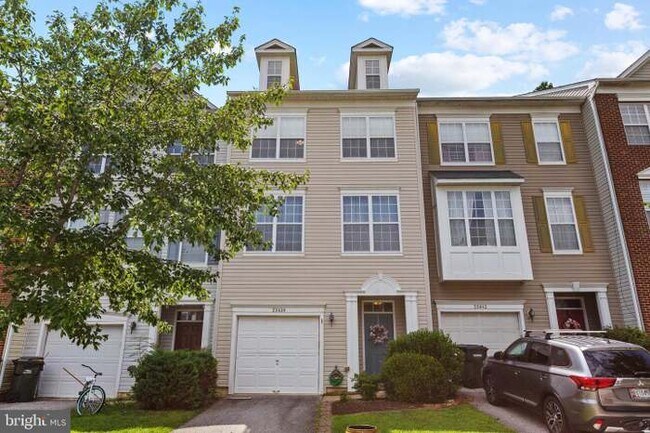 Foto del edificio - 23450 Dahlia Cir