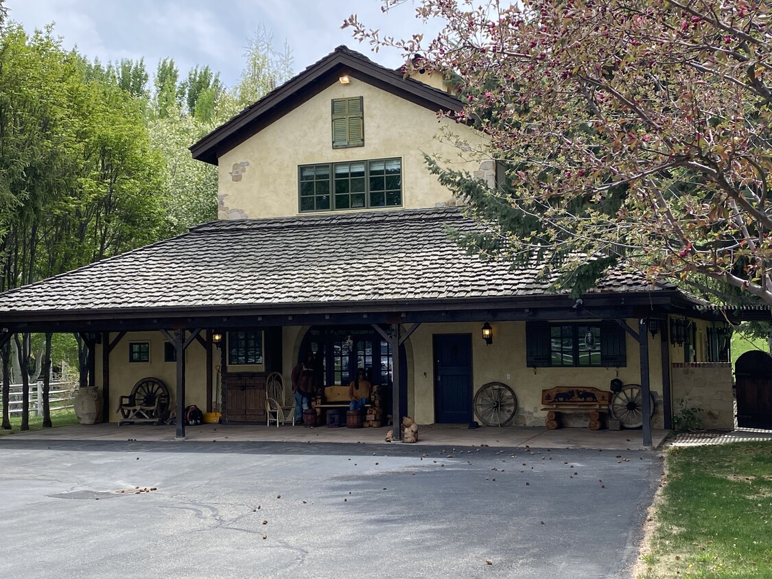 Main Photo - 93 Townsend Gulch Rd
