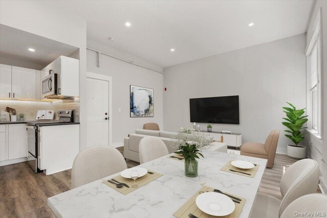 Foto del edificio - 49 Beekman Ave