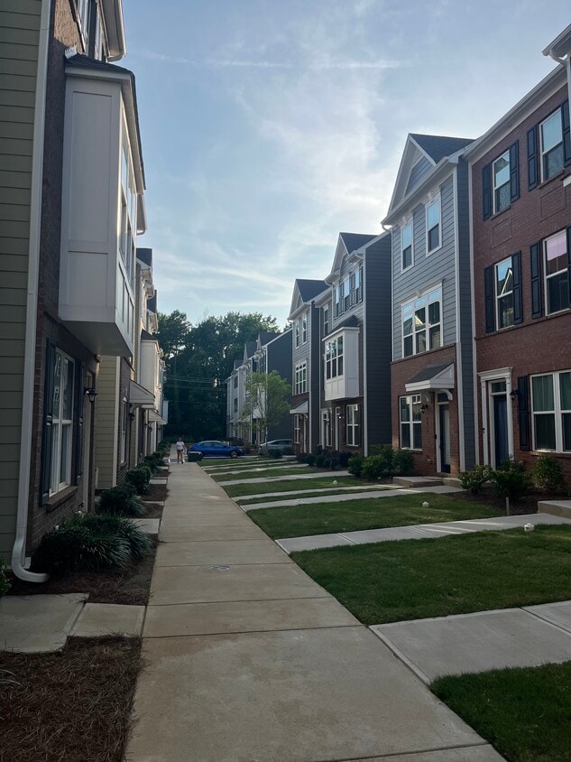 Foto del edificio - 6300 Cleburne Ct