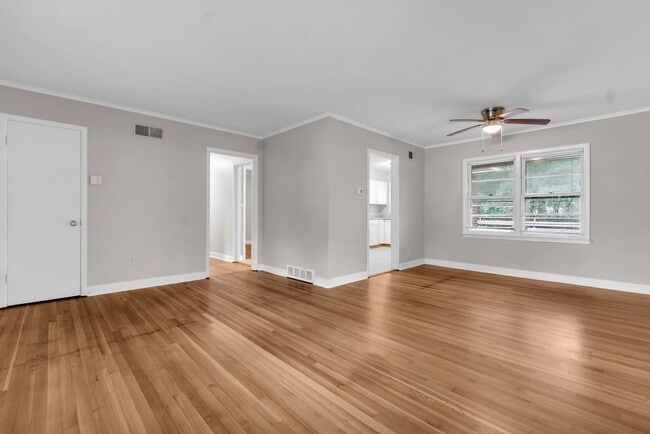 Building Photo - 401 Conwell Rd