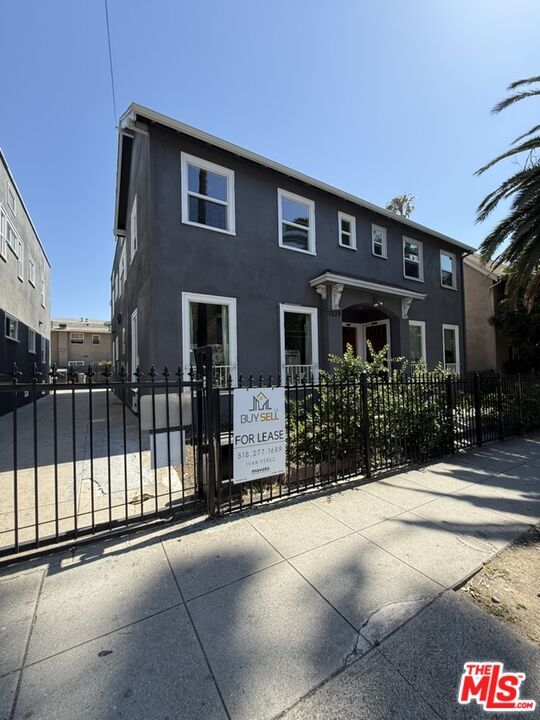 Building Photo - 5520 Franklin Ave